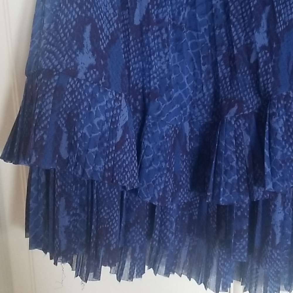 Mini Skirt - Picture 3 of 6